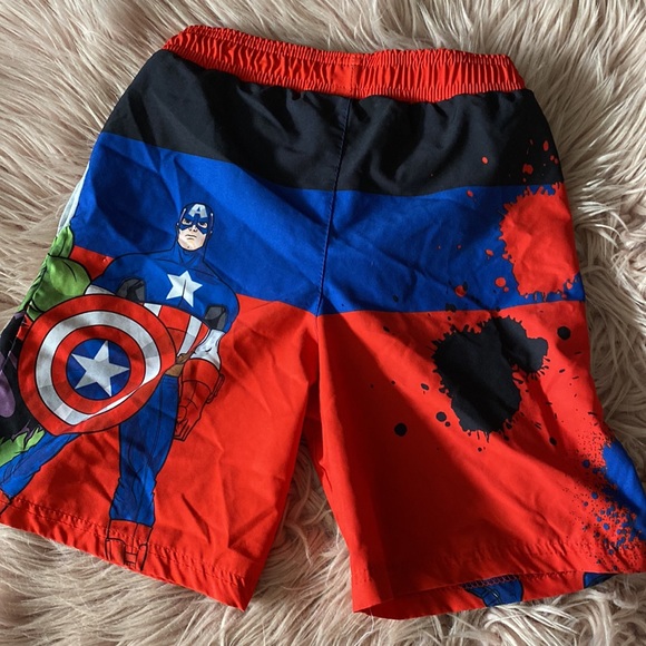 Boys Marvel Swim Shorts - Picture 2 of 3